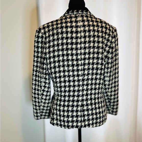 Stylish Houndstooth Women's Wool Blazer - Picture 2 of 6